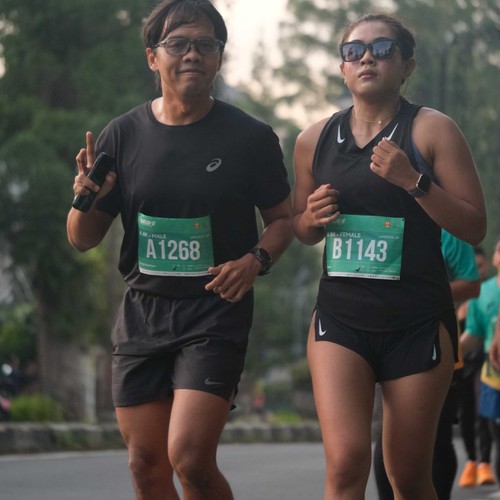 Race photo from BAUR RUN 2025