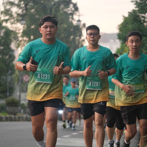 Race photo from BAUR RUN 2025