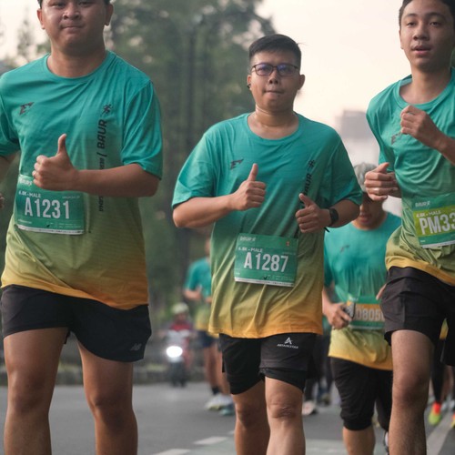 Race photo from BAUR RUN 2025