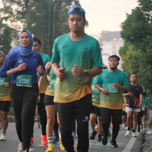 Race photo from BAUR RUN 2025