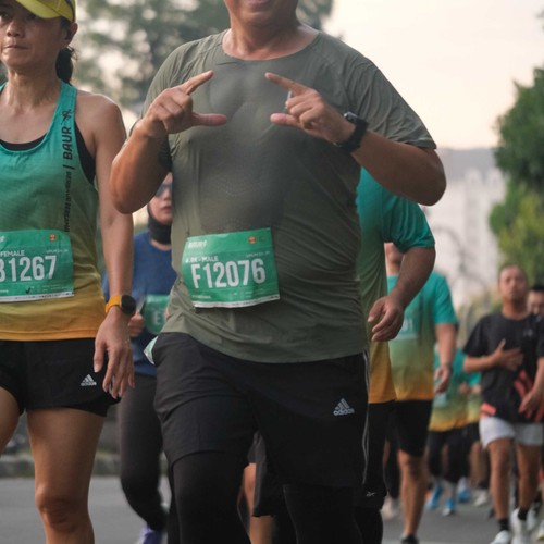 Race photo from BAUR RUN 2025