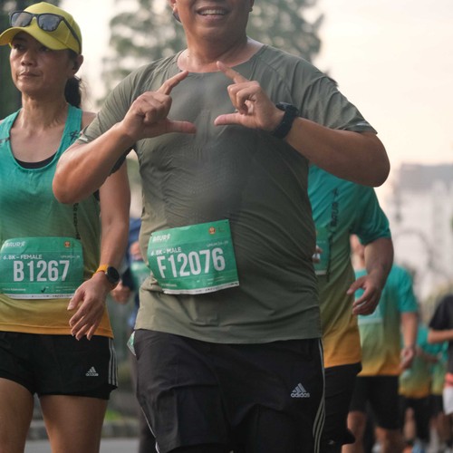 Race photo from BAUR RUN 2025
