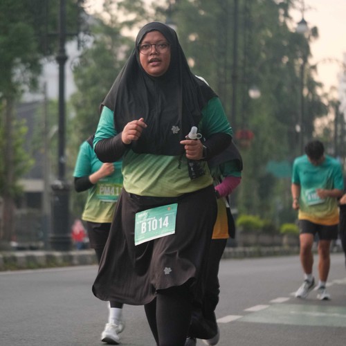 Race photo from BAUR RUN 2025