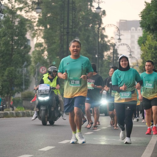 Race photo from BAUR RUN 2025