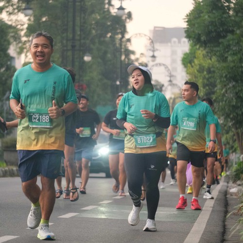Race photo from BAUR RUN 2025