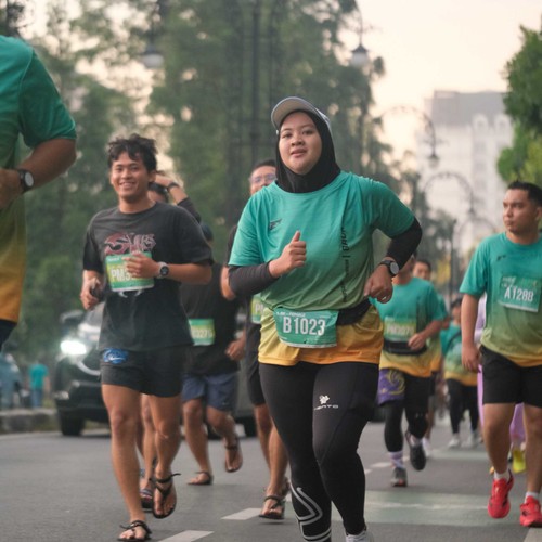 Race photo from BAUR RUN 2025