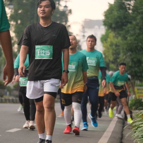 Race photo from BAUR RUN 2025