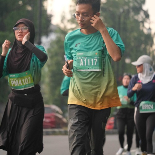 Race photo from BAUR RUN 2025