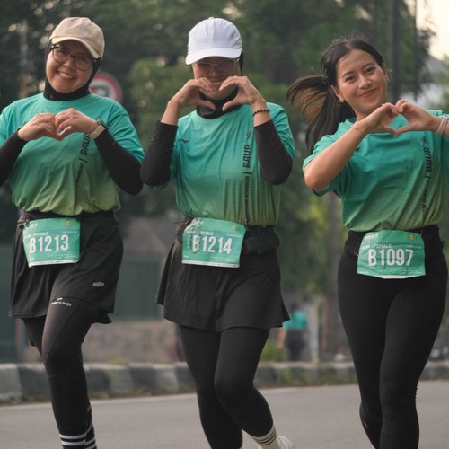Race photo from BAUR RUN 2025
