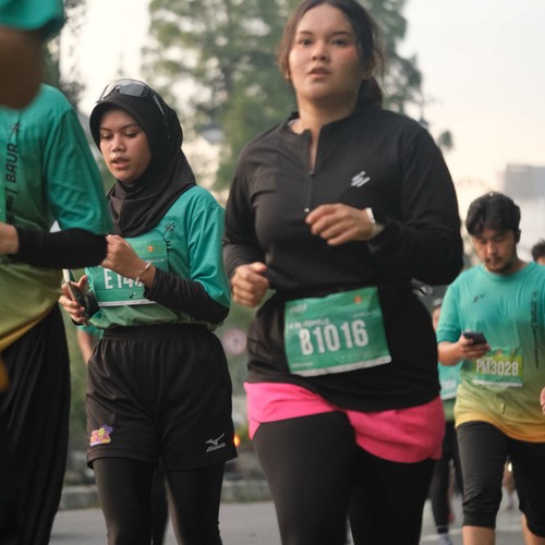 Race photo from BAUR RUN 2025