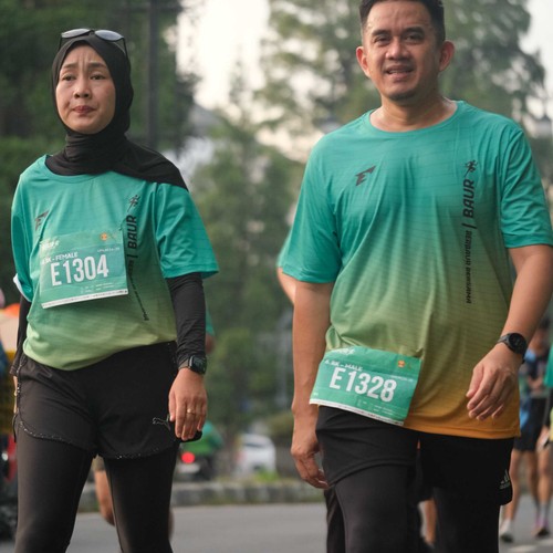 Race photo from BAUR RUN 2025