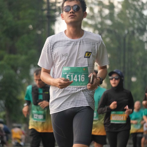 Race photo from BAUR RUN 2025