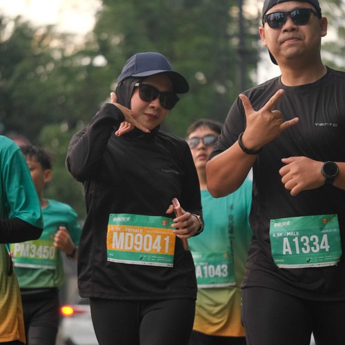 Race photo from BAUR RUN 2025