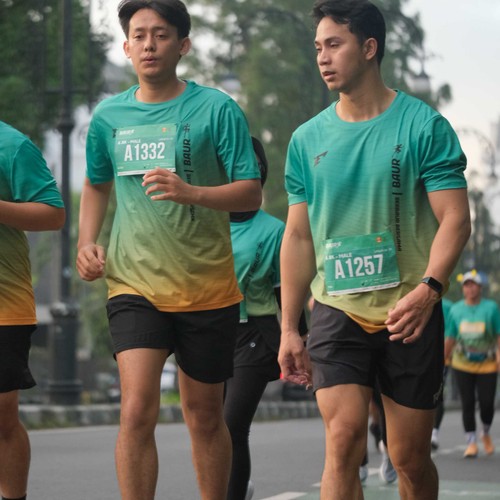 Race photo from BAUR RUN 2025