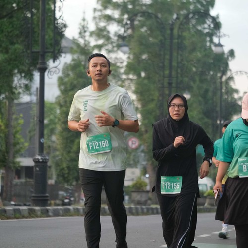 Race photo from BAUR RUN 2025