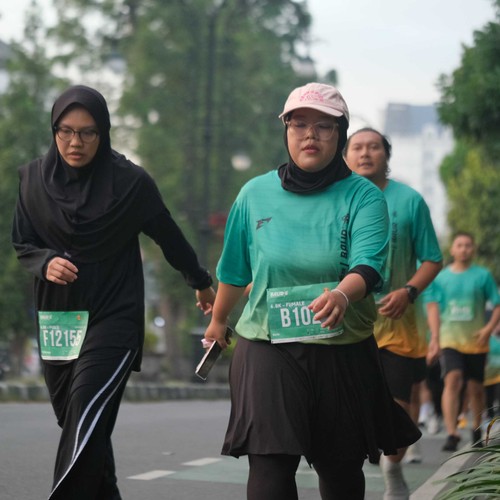 Race photo from BAUR RUN 2025