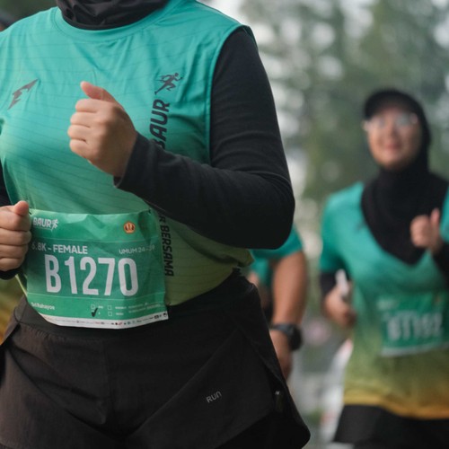 Race photo from BAUR RUN 2025