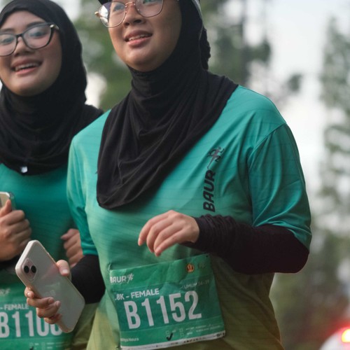 Race photo from BAUR RUN 2025