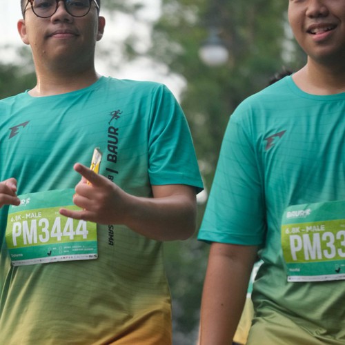 Race photo from BAUR RUN 2025