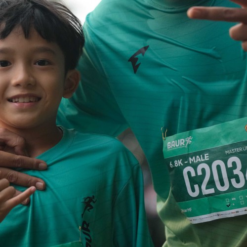 Race photo from BAUR RUN 2025