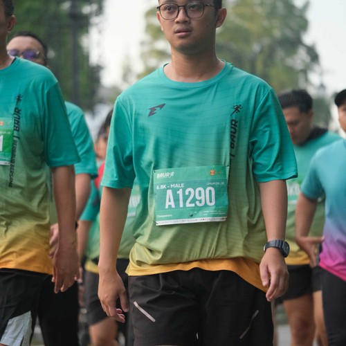 Race photo from BAUR RUN 2025