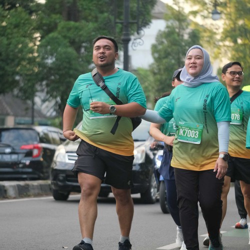 Race photo from BAUR RUN 2025