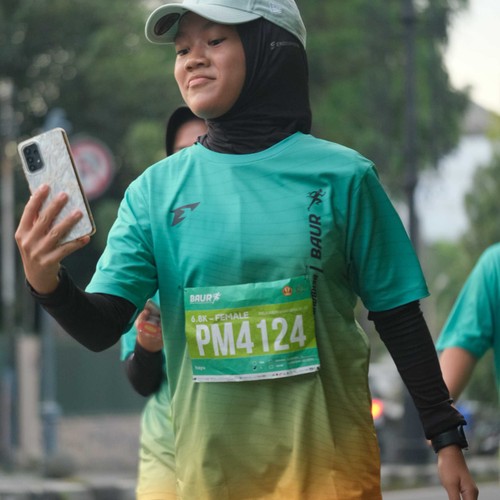 Race photo from BAUR RUN 2025