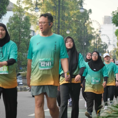 Race photo from BAUR RUN 2025