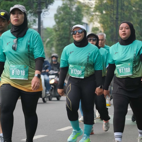 Race photo from BAUR RUN 2025