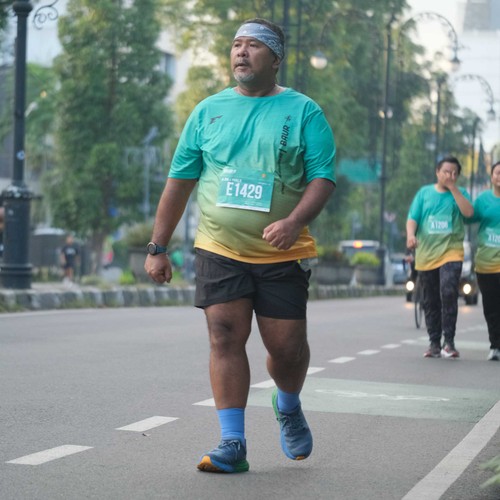 Race photo from BAUR RUN 2025