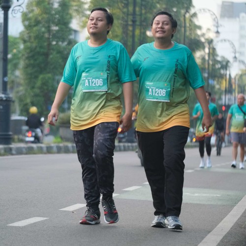 Race photo from BAUR RUN 2025