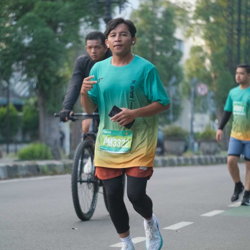 Race photo from BAUR RUN 2025