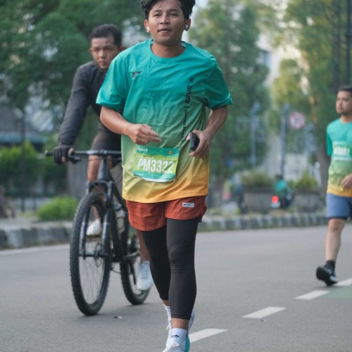 Race photo from BAUR RUN 2025