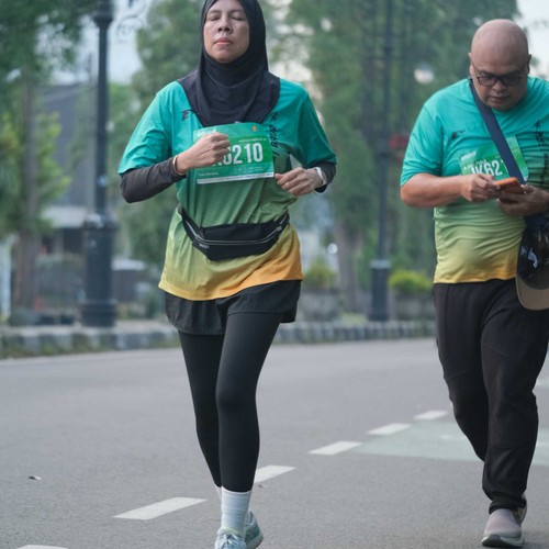 Race photo from BAUR RUN 2025