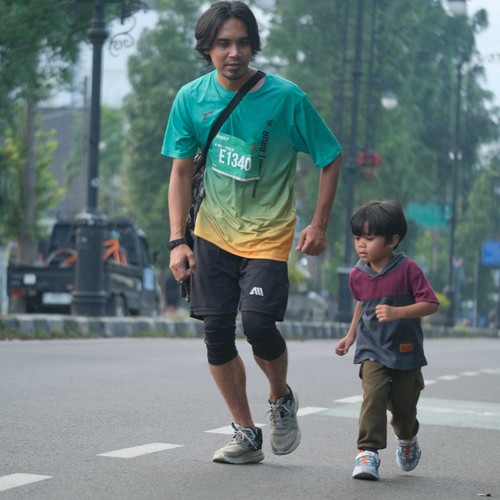 Race photo from BAUR RUN 2025