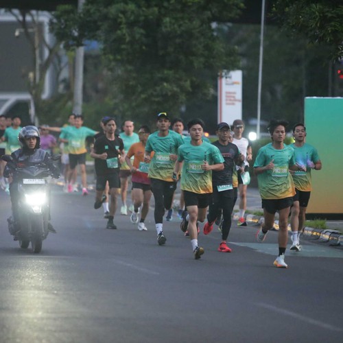 Race photo from BAUR RUN 2025