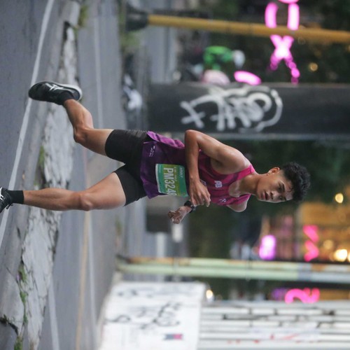 Race photo from BAUR RUN 2025