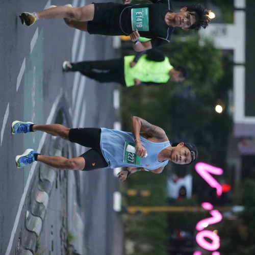 Race photo from BAUR RUN 2025