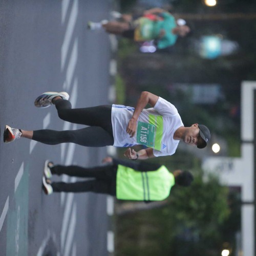 Race photo from BAUR RUN 2025