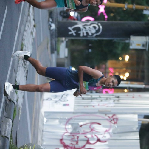 Race photo from BAUR RUN 2025