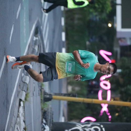 Race photo from BAUR RUN 2025