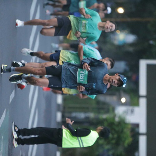 Race photo from BAUR RUN 2025