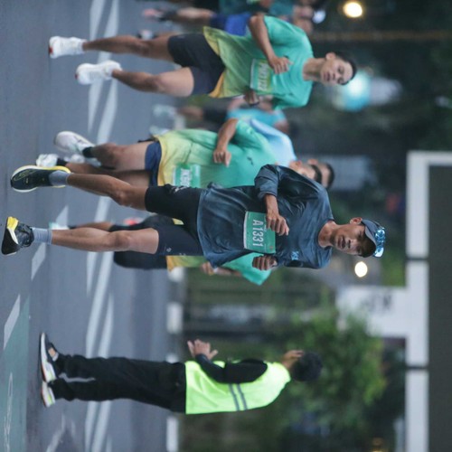 Race photo from BAUR RUN 2025