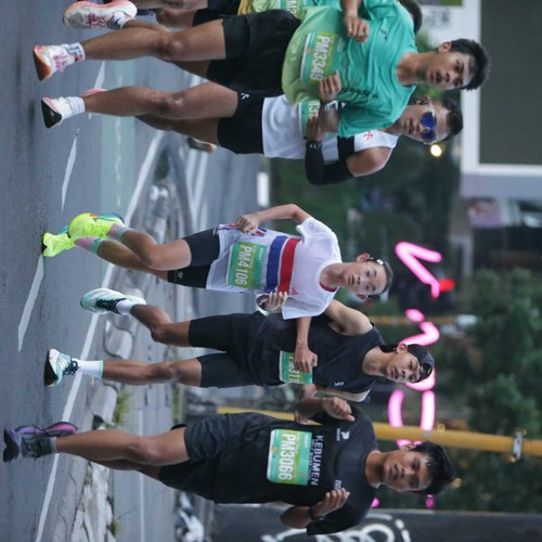 Race photo from BAUR RUN 2025