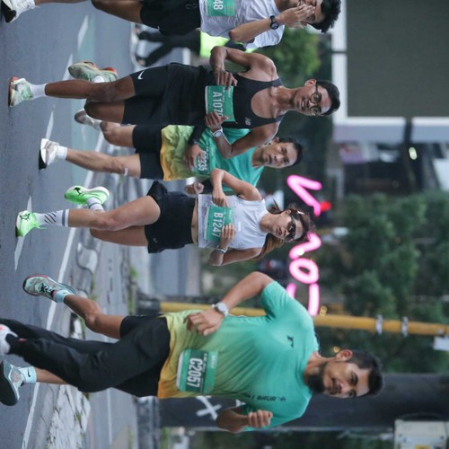 Race photo from BAUR RUN 2025