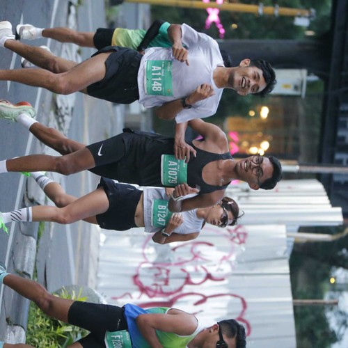 Race photo from BAUR RUN 2025