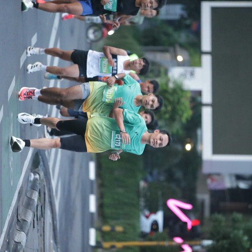 Race photo from BAUR RUN 2025