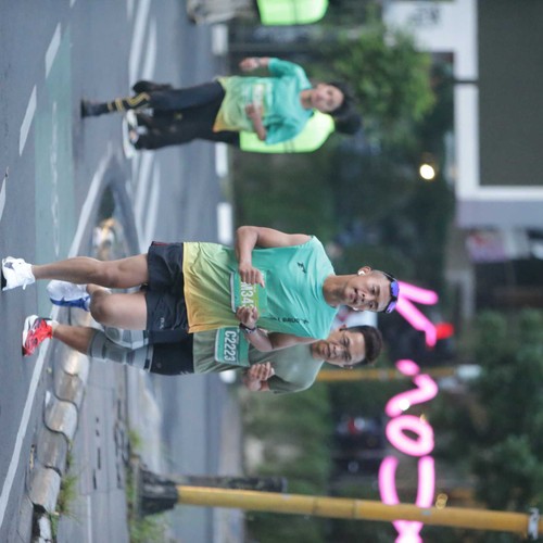 Race photo from BAUR RUN 2025