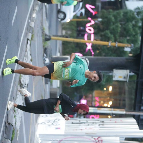 Race photo from BAUR RUN 2025