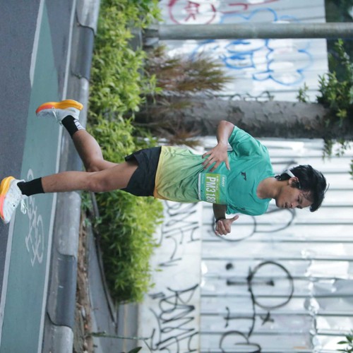 Race photo from BAUR RUN 2025